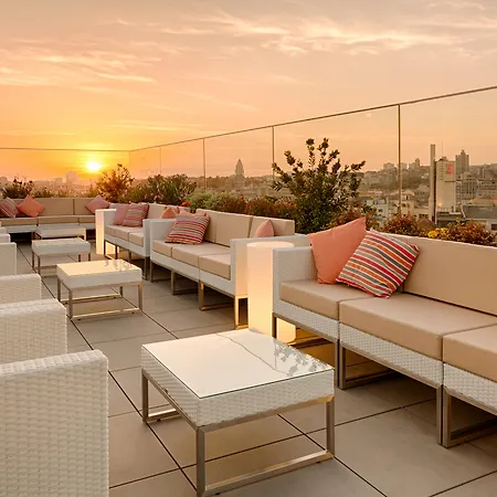 Premium Downtown Hotel