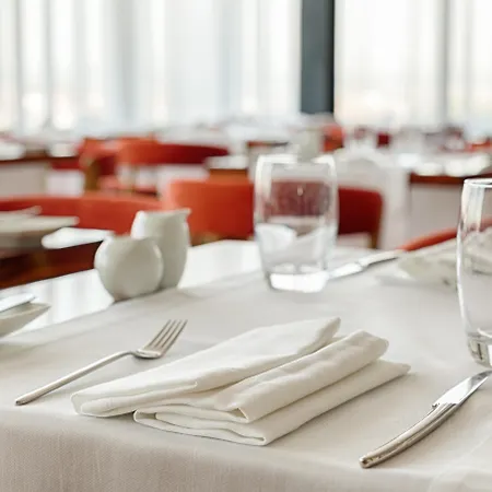 Premium Downtown Otel 4*